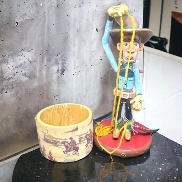 Cowboy with Lariat Treasure Box Figurine by Seasons of Cannon Falls - NIB - Picture 7 of 9